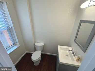 418 N Castle St, Baltimore, MD 21231 - photo 7