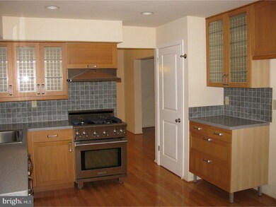 1960 Bishopwood Blvd W, Harleysville, PA 19438 - photo 5