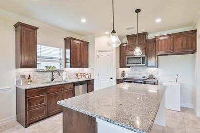 148 Independence Dr, Joshua, TX 76058 - photo 7