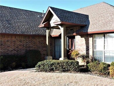 1001 Kelsi Dr, Moore, OK 73160 - photo 2