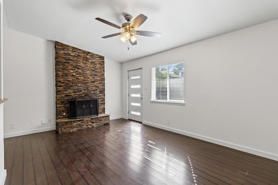 6305 Vioitha Dr unit B, Austin, TX 78723 - photo 2