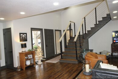 COME IN AND ENJOY THIS BEAUTIFUL HOME. EXCLUSIVE C