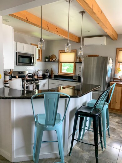 61 Bellevue Ave, Rutland, VT 05701 - photo 2