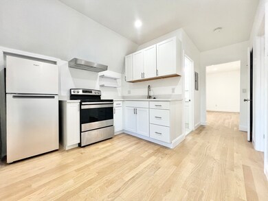 568 Main St unit 8, Woburn, MA 01801 - photo 5