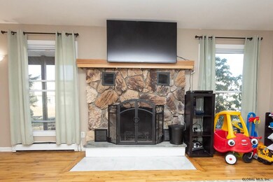 15 Maine Ave, Rensselaer, NY 12144 - photo 5