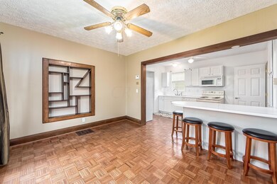 T 2337 Agler Rd00012