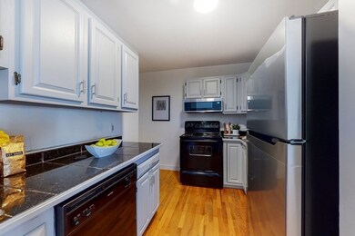 505 Centre St unit 7, Newton, MA 02458 - photo 6
