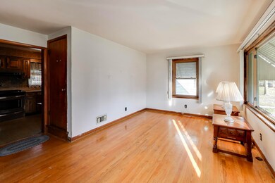 5506 Wegg Ave, East Chicago, IN 46312 - photo 4