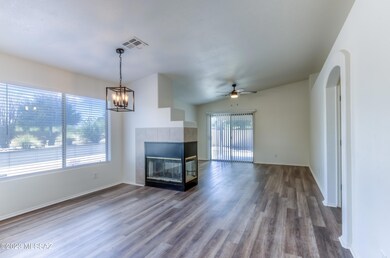 8583 N Cantora Way, Tucson, AZ 85743 - photo 4