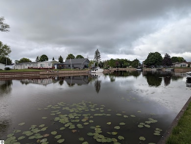 549 S Detroit St, Au Gres, MI 48703 - photo 4