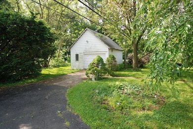 Detached Garage