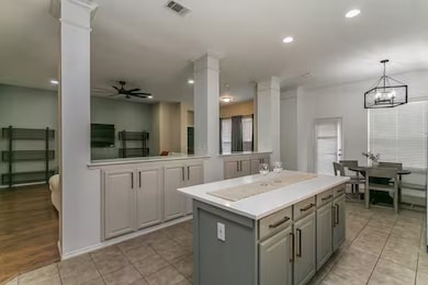 2615 Fox Creek Trail, Arlington, TX 76017 - photo 5