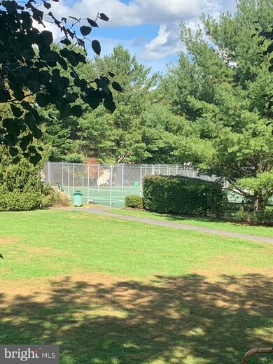 6335 Jacobs Ct, Sykesville, MD 21784 - photo 4