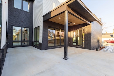 212 SW Glover St, Bentonville, AR 72712 - photo 5