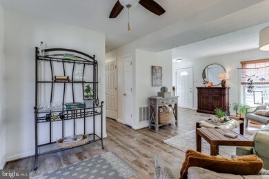 1640 Brimfield Cir, Sykesville, MD 21784 - photo 5