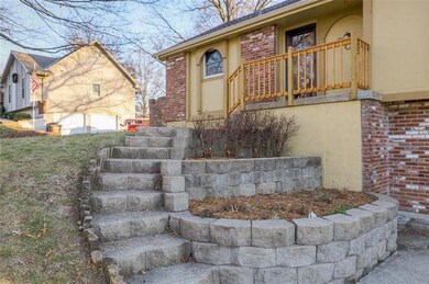 605 Loran Ln, Raymore, MO 64083 - photo 4