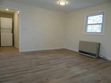 25 School St unit 25B, Canaan, NH 03741 - photo 6