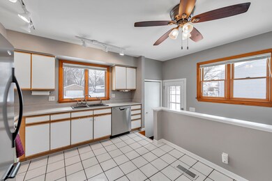 4910 Burchfield Ave, Lansing, MI 48910 - photo 7