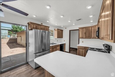 1422 W 580 N, Saint George, UT 84770 - photo 3