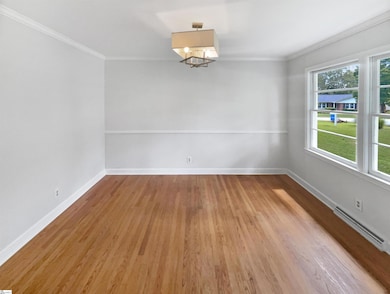 8 Howell Cir, Greenville, SC 29615 - photo 6