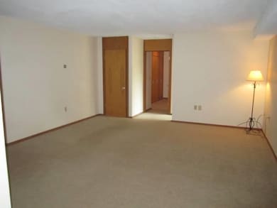 2101 Bayliss #15 St unit 15, Midland, MI 48640 - photo 4