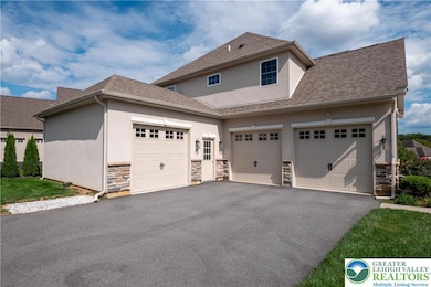 2 Creek View Ct, Easton, PA 18045 - photo 4