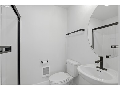Bathroom, Attached-Lower