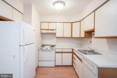 1100 Tyson Ave unit A5, Roslyn, PA 19001 - photo 7