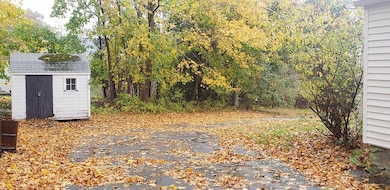 1079 Russells Mills Rd, South Dartmouth, MA 02748 - photo 2