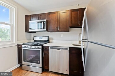 3911 Mountwood Rd unit LOWER LEVEL, Baltimore, MD 21229 - photo 3