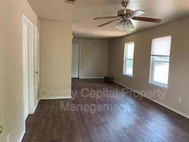 1011 Advance St, San Marcos, TX 78666 - photo 2