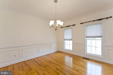 210 Wayfaring Dr, Winchester, VA 22602 - photo 5