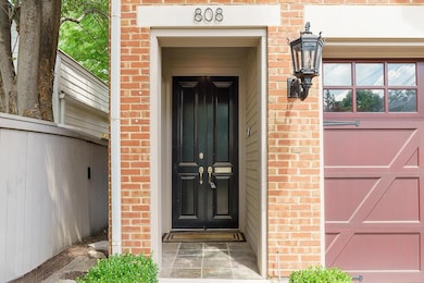 808 S Lazelle St, Columbus, OH 43206 - photo 2