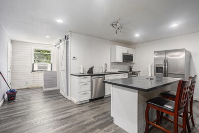 172_7_Kitchen
