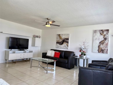 144 Farnham F unit 144, Deerfield Beach, FL 33442 - photo 2