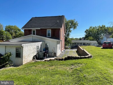 202 S And k St, Spring City, PA 19475 - photo 2