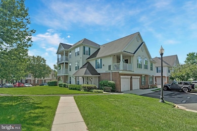 25230 Pond View Square unit 301, Chantilly, VA 20152 - photo 3