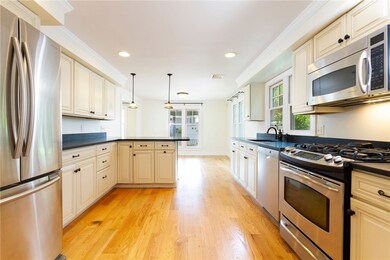 76 Crest St, Middletown, RI 02842 - photo 7