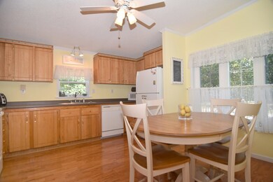 387 Leisure Dr, Wakefield, RI 02879 - photo 7