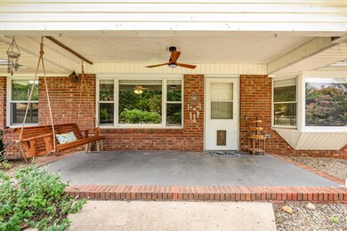 201 Carpenter Dr, Landrum, SC 29356 - photo 4