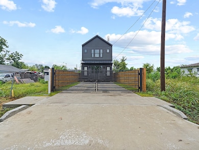 216 E 37th St unit A, Houston, TX 77018 - photo 2