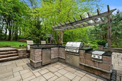 369 Shrewsbury St, Holden, MA 01520 - photo 4