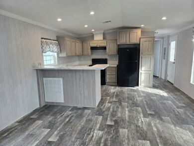 7263 Greenbrier Village Rd unit 143, Lakeland, FL 33810 - photo 2