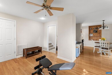 564 N Bath Ave, Waynesboro, VA 22980 - photo 5