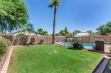 22827 N 20th Way-large-023-27-Backyard-1