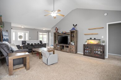 117 Harvest Moon Dr 16Apr2022_SB_09619 c