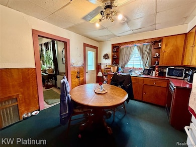 731 Bancroft St, Port Huron, MI 48060 - photo 6