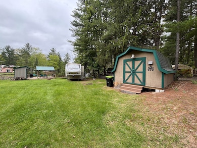 1686 Middle Point Dr, Clement Township, MI 48610 - photo 2