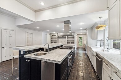 347 Tealwood Dr, Houston, TX 77024 - photo 6