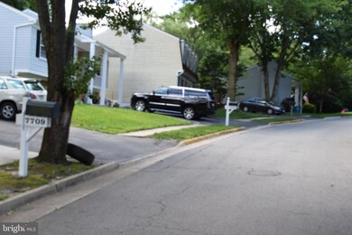 7707 Newington Forest Ave, Springfield, VA 22153 - photo 5